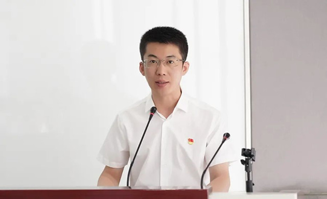 黨委委員、紀(jì)委書記楊明來作黨建工作匯報.jpg